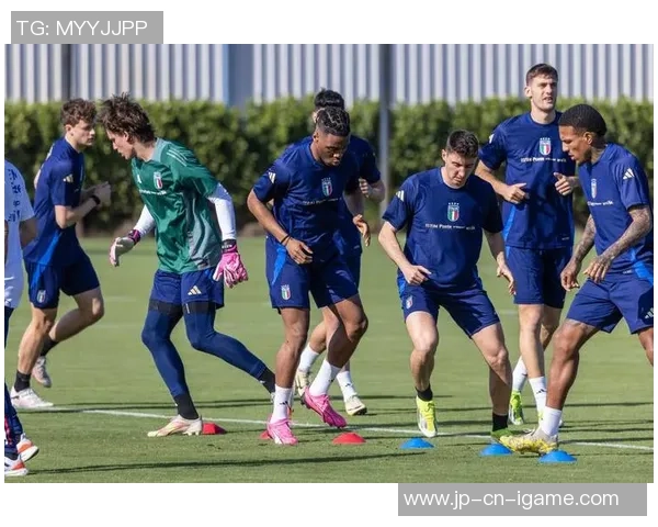 意大利足球前锋的崛起与挑战：从传统强队到新生代明星的演变分析